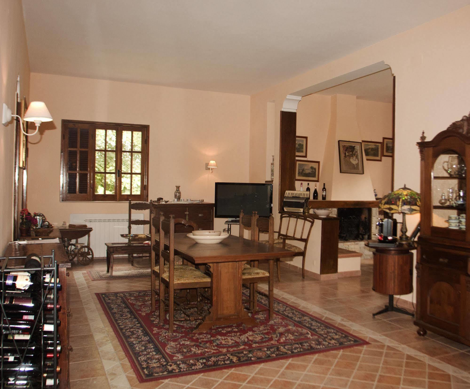 Готель Relais La Mimosa Pontinia Екстер'єр фото