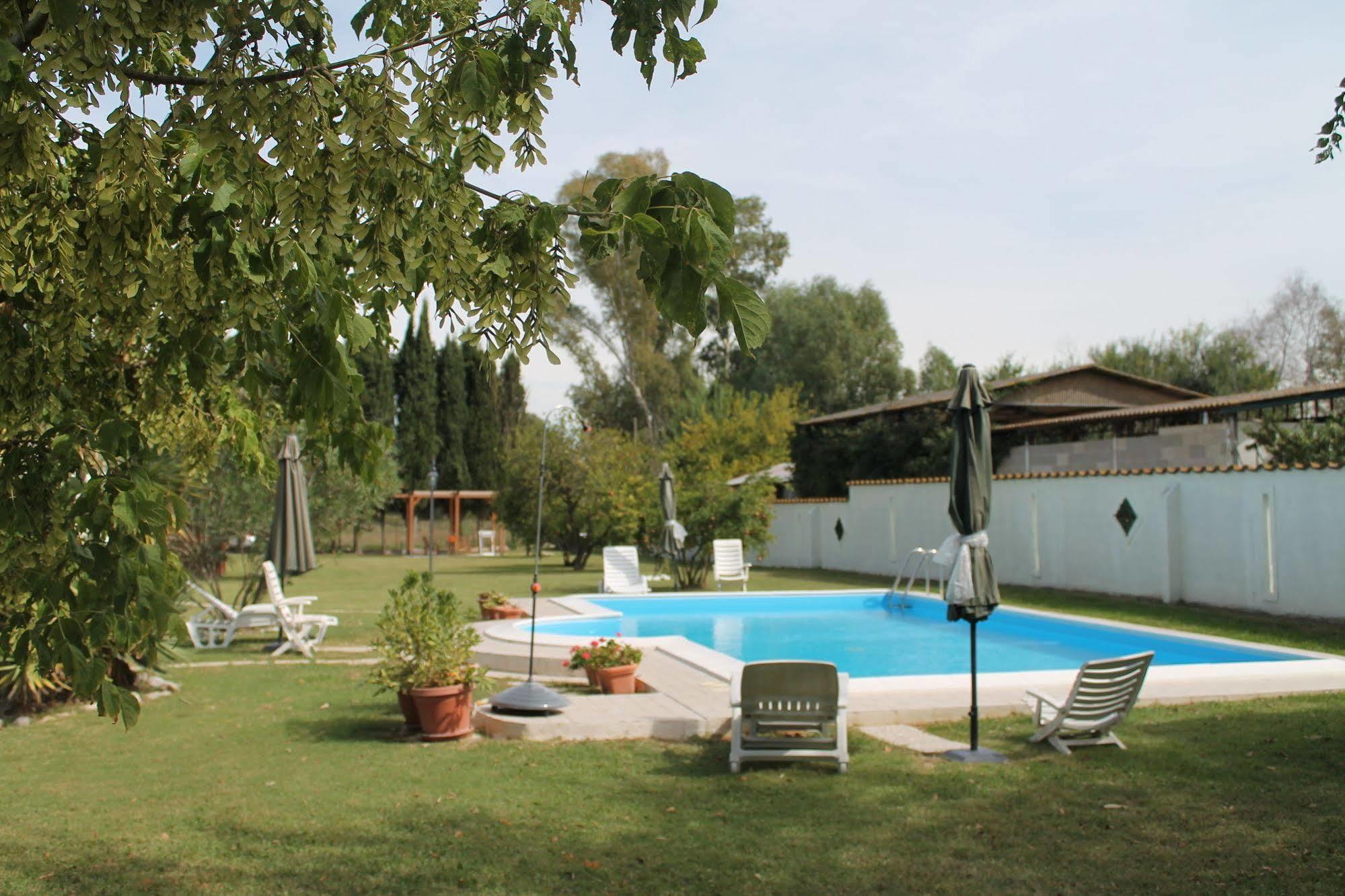 Готель Relais La Mimosa Pontinia Екстер'єр фото
